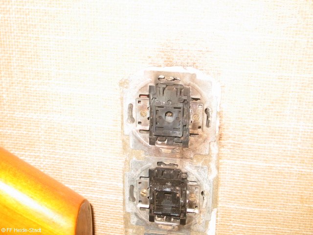 Dieser lie sogar die Schalterabdeckungen davonfliegen