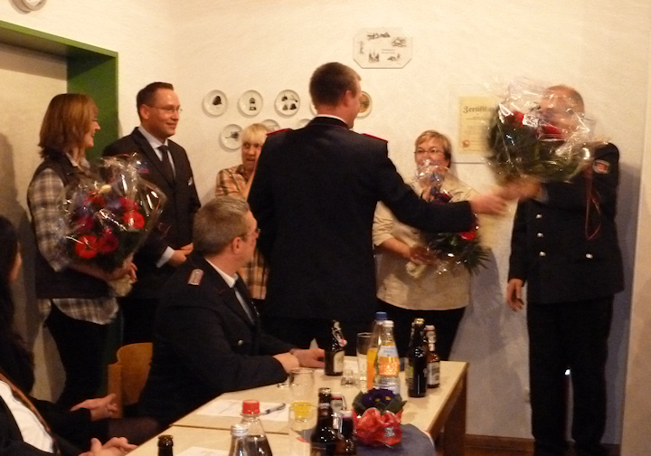 Die Köchinnen und ihr Gehilfe