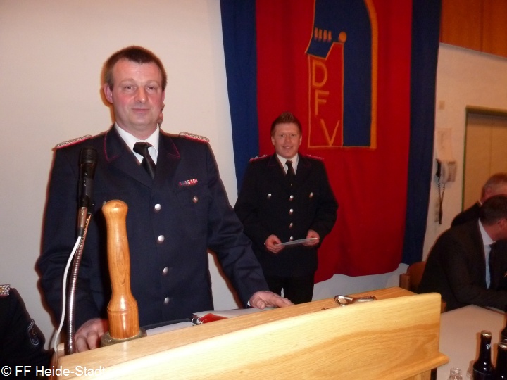 Hauptfeuerwehrmann mit 3 Sternen