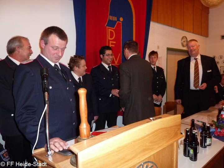Beförderung zur Oberfeuerwehrfrau bzw. Oberfeuerwehrmann