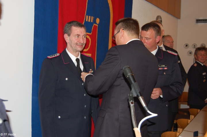 Brandschutzehrenzeichen in Gold