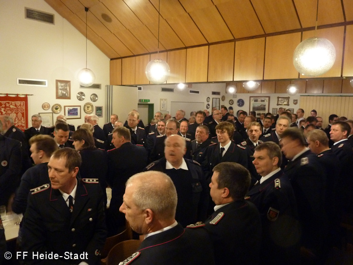 Ein Blick in den vollen Versammlungsraum