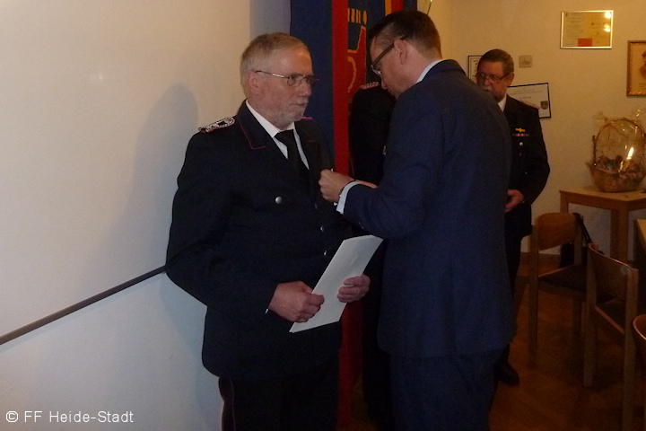 Wolf-Dieter - Brandschutzehrenzeichen in Gold