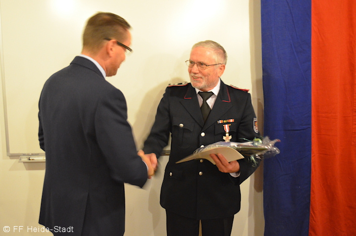 Brandschutzehrenzeichen in Gold