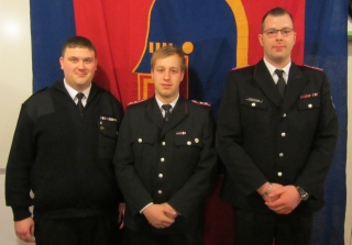 Beförderung zum Hauptfeuerwehrmann mit drei Sternen