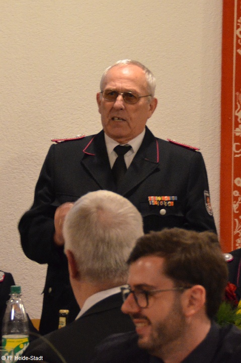 Werner mit Grußworten der Ehrenabteilung