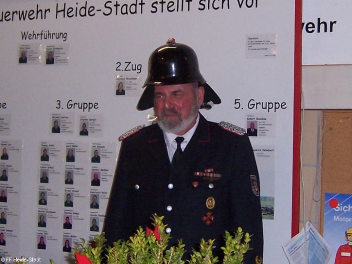 Der Feuerwehrhelm seines Vaters