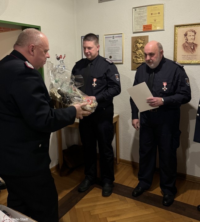 Brandschutzehrenzeichen in Silber für 25 Jahre aktiven Dienst