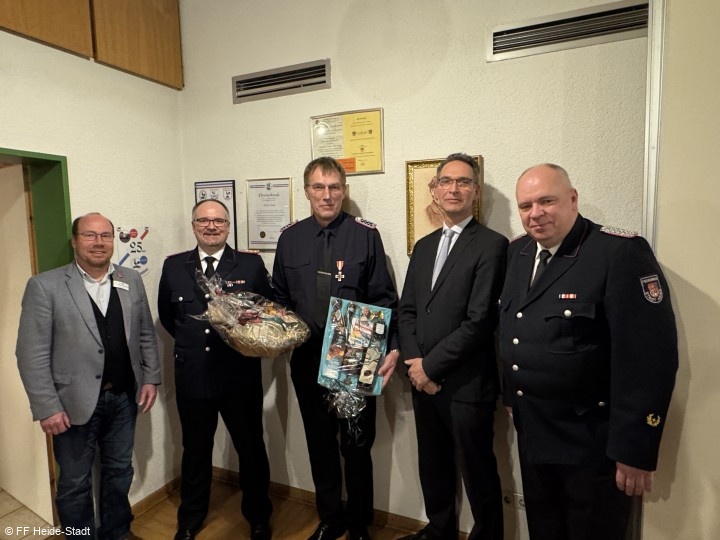 Brandschutzehrenzeichen Gold für 40 Jahre aktiven Dienst