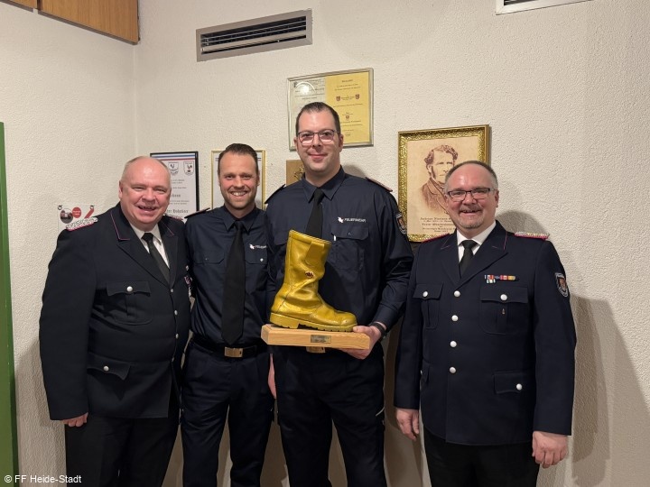 Verleihung des 'Goldenen Stiefels'