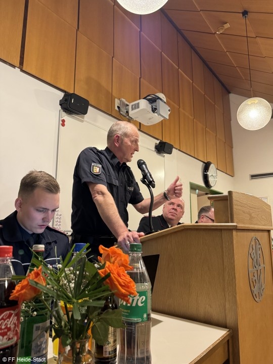 Grußworte der Polizei, Vertreten durch Revierleiter U. Kropp