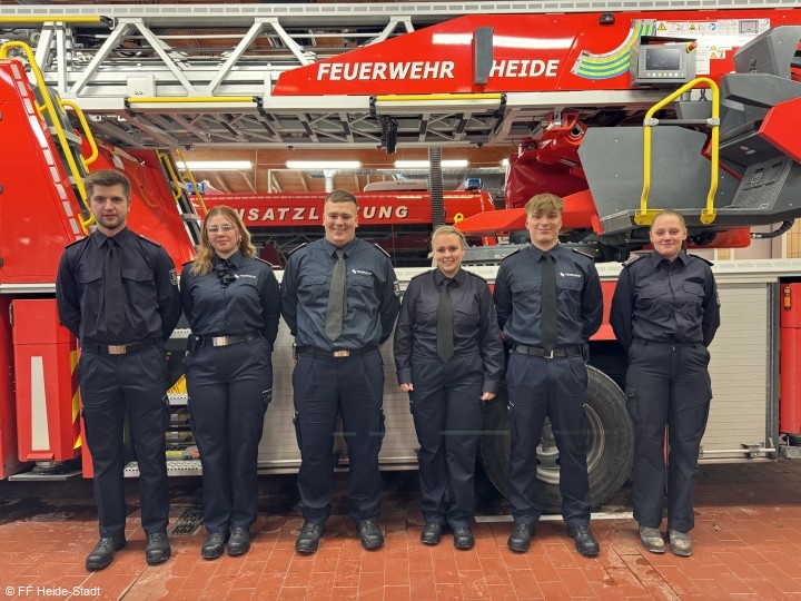 Aus dem Probedienstverhältnis übernommene Kameradinnen und Kameraden