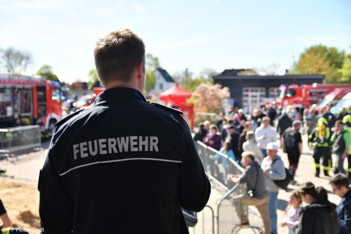 Ein Blick von der Bühne in die Besuchermenge
