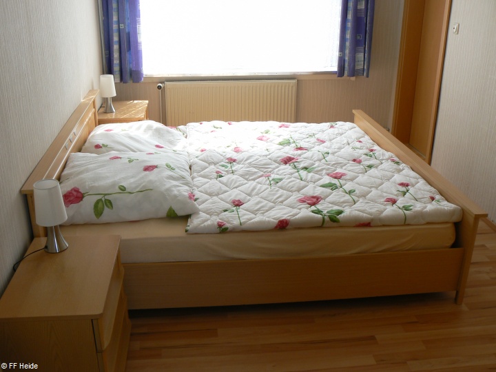 Zimmer 2 mit Doppelbett