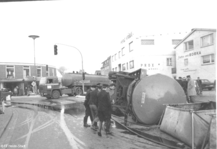 1972 - VU Tanklastzug