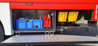 Traversenkasten links