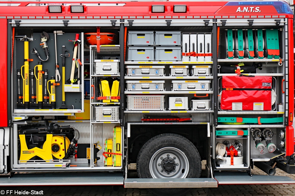 3. HLF 20  Geräteräume 1, 3 und 5